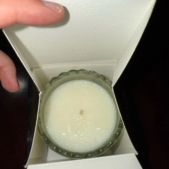 NWOT Voluspa French Cade Lavender Candle - Blue, Gold, Green - Picture 3 of 7